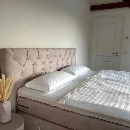 شقة Stilvolles Landhausappartement Mit Charakter باد برامشتيت